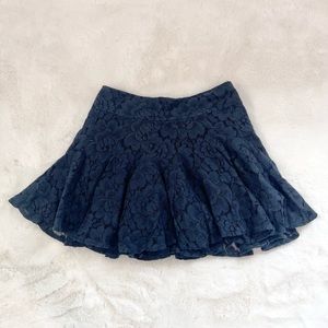 Abercrombie Kids navy floral lace skirt Size M